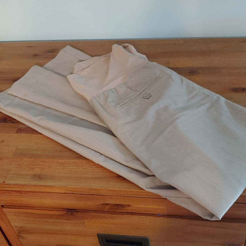 LOT of 6 dress Maternity Pants Size 4 and 6